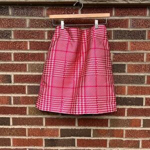 White House Black Market Pink and Tan Silk Like Houndstooth Pencil Skirt